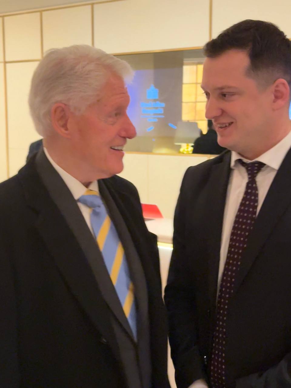President GCDCR Mykola Volkivskyi Meets with President Bill Clinton in Berlin